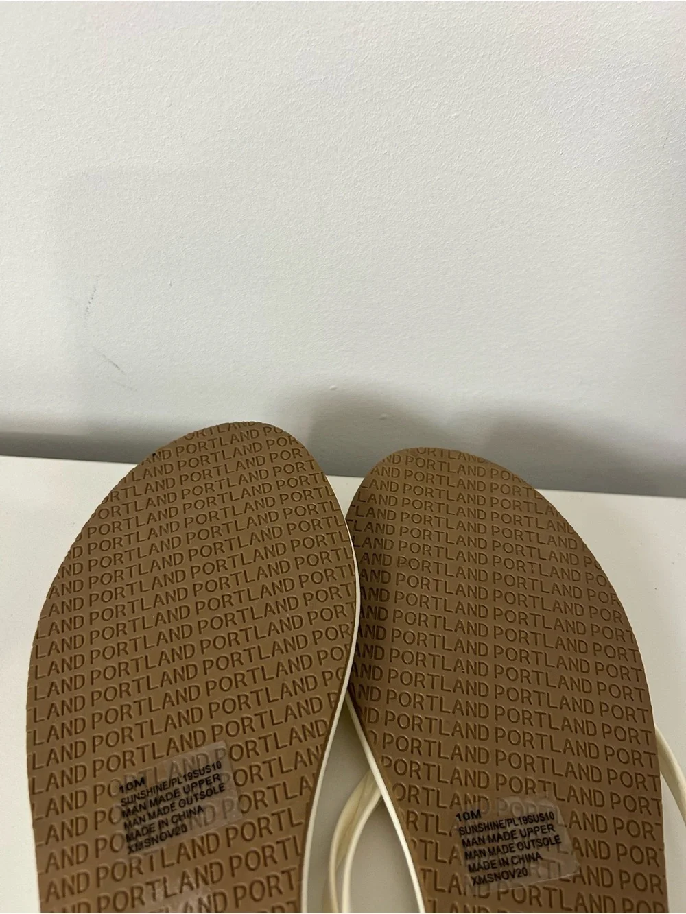 Portland Boot Co Sunshine Flip Flop Sandals size 10 NWOT chic beach preppy 90’s